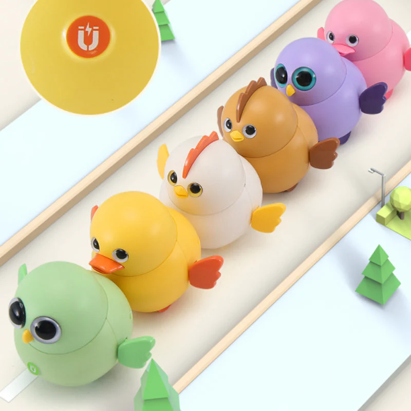 Cute swinging chicken toy - Image 13