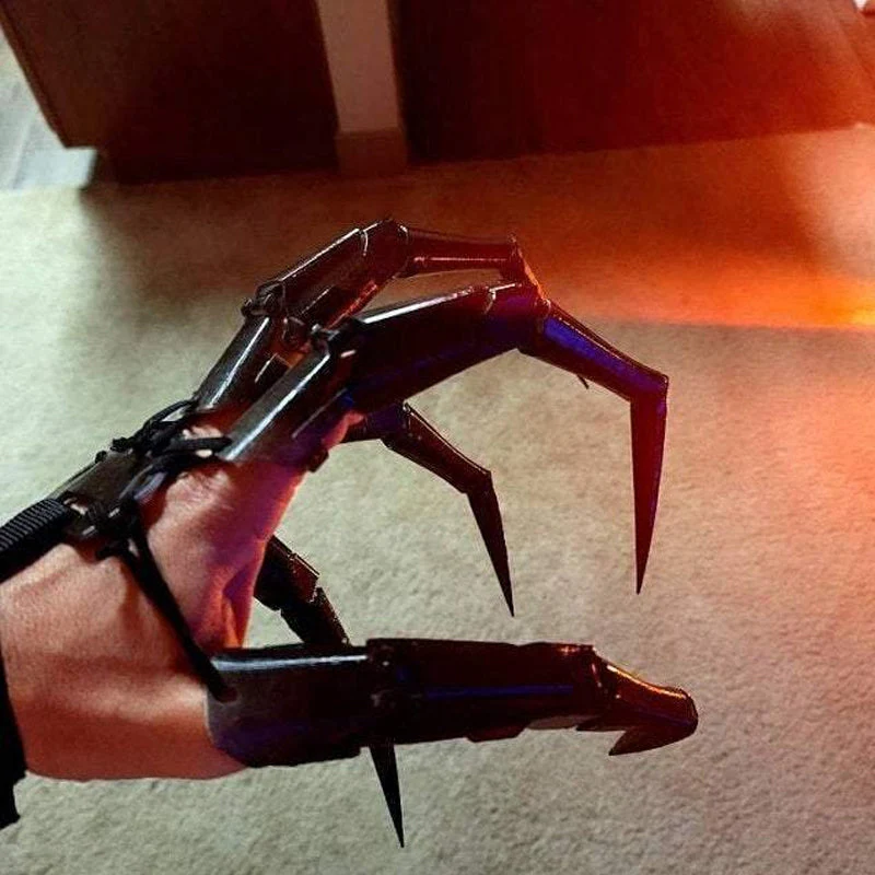 Halloween Props Articulated Fingers - Image 2