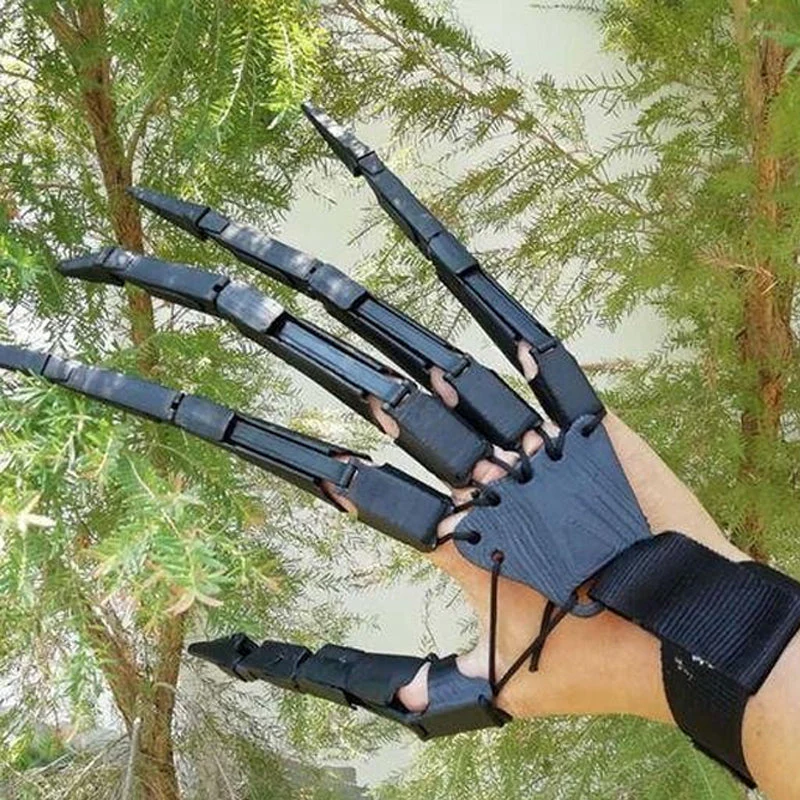 Halloween Props Articulated Fingers - Image 4