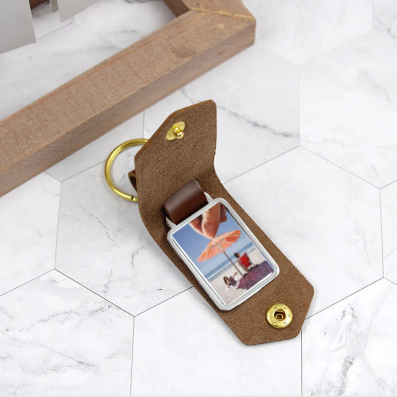 Leather Keyring With Family Photo - Image 5