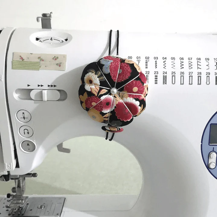 Premium Multi-Function Quilting Wrist Pin Pad - Image 7