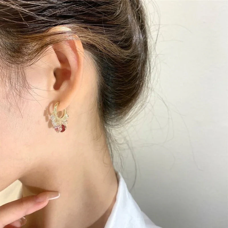 Shiny Diamon Drop Earrings - Image 8