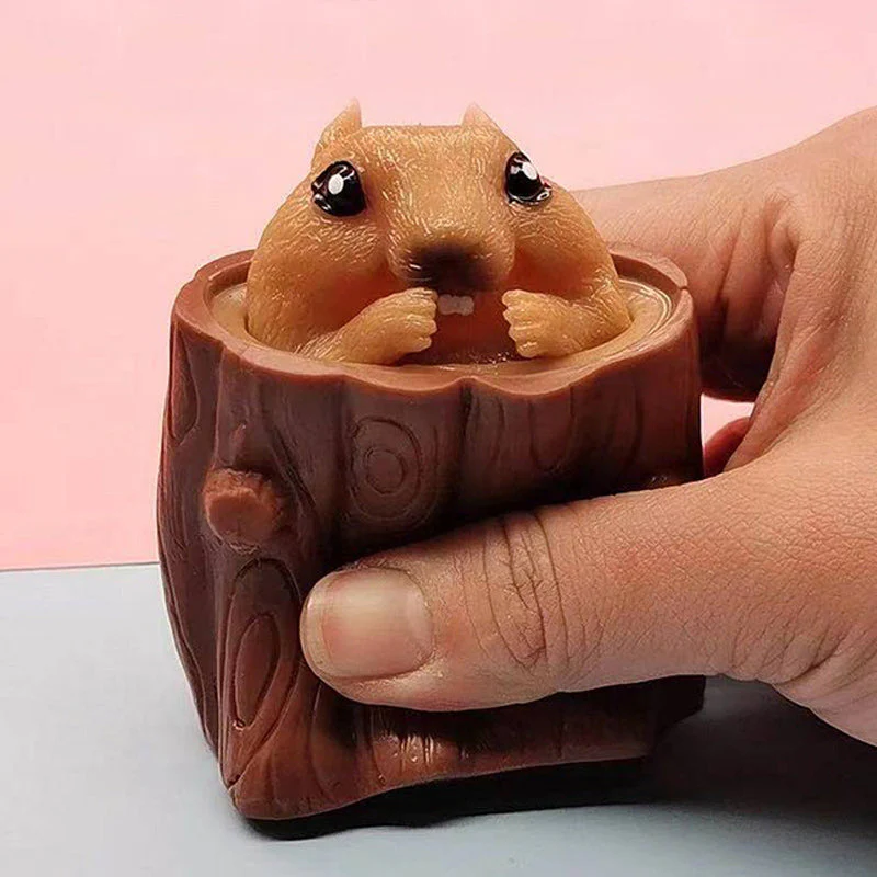 Squirrel cup decompression toy - Image 4